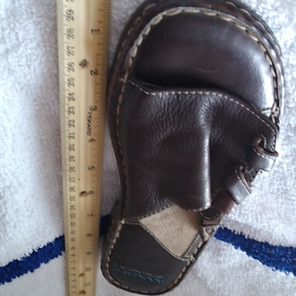 Brown Dockers sandles - Picture 5 of 5